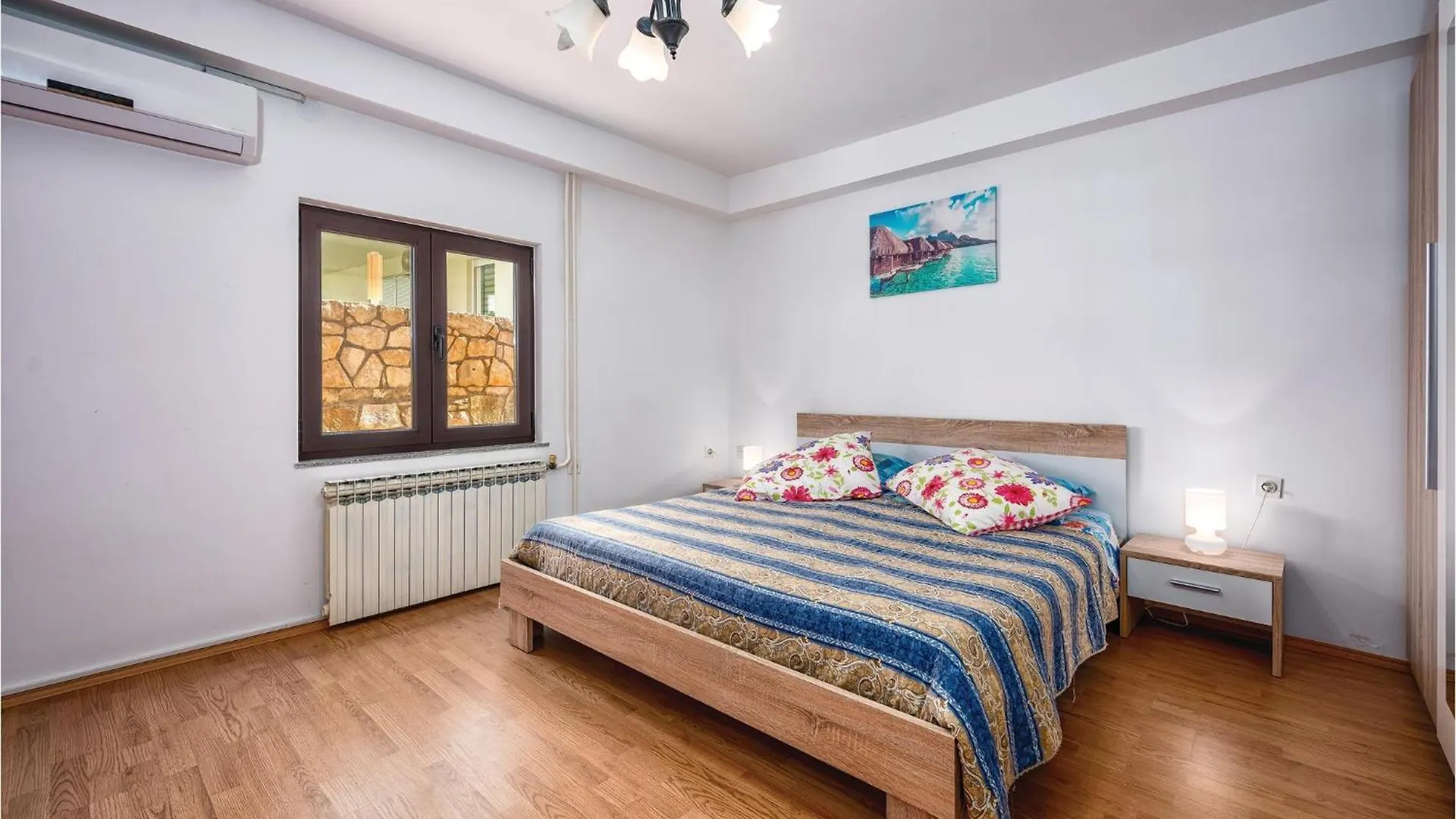 1 Bedroom Stunning Apartment In Kaštel