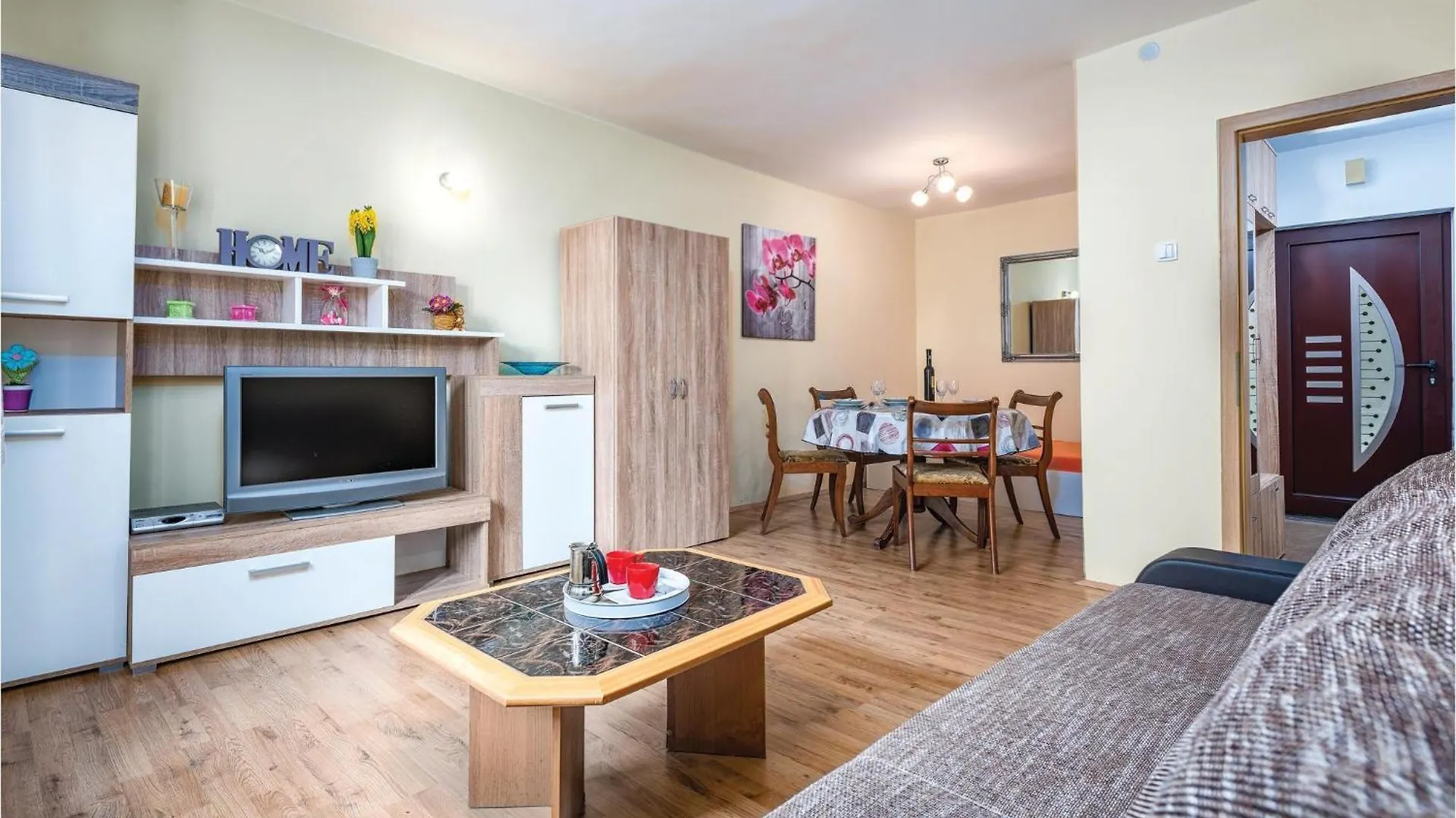 1 Bedroom Stunning Apartment In Kaštel 0*,  Croácia